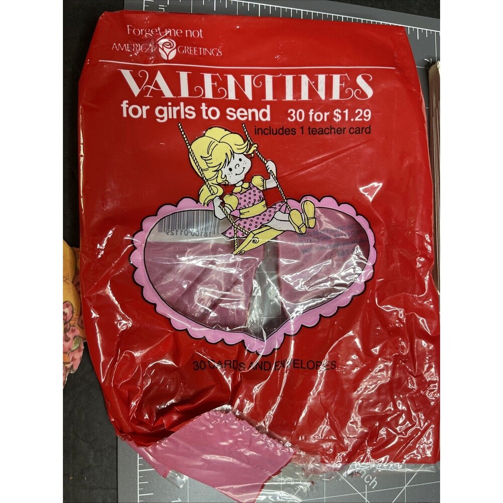VTG American Greetings Valentines "for girls to send" NOS 30 Cards + Envelopes